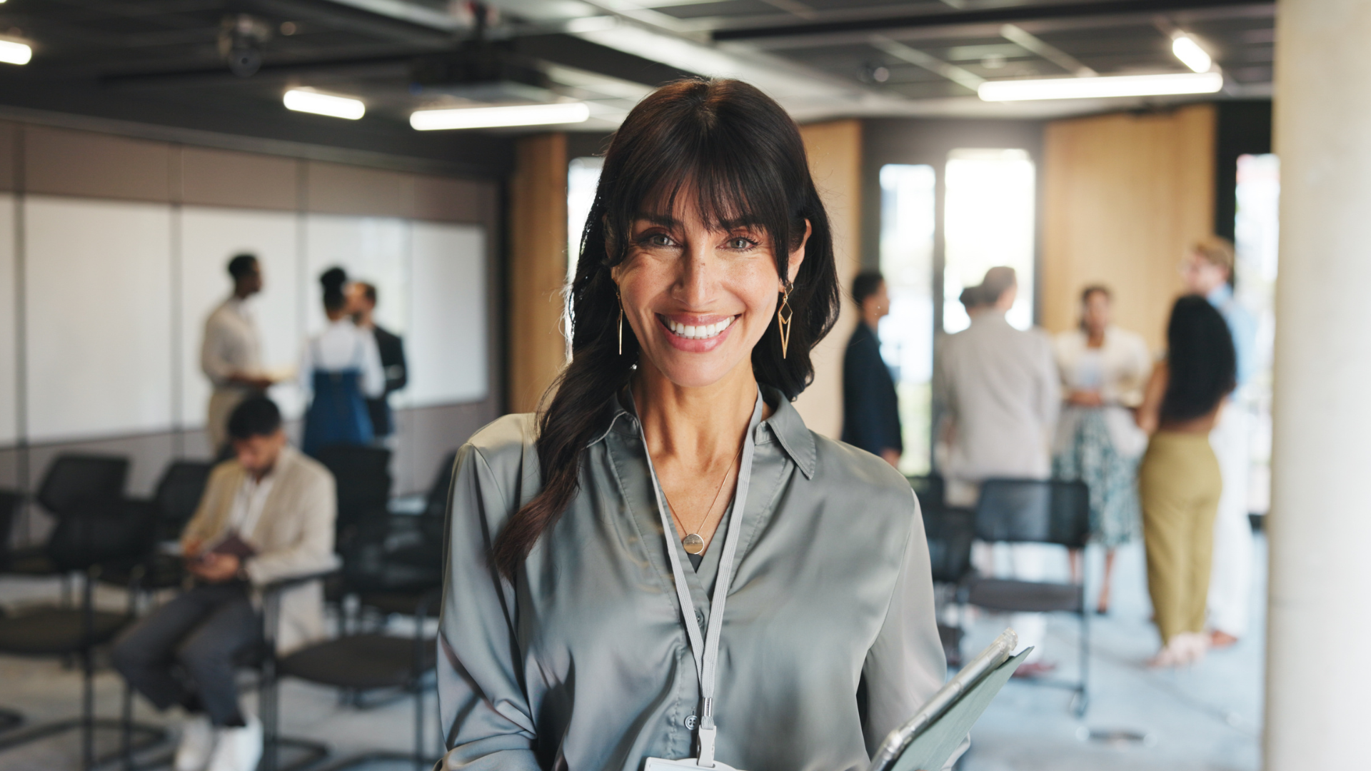 Profissional em contexto de networking